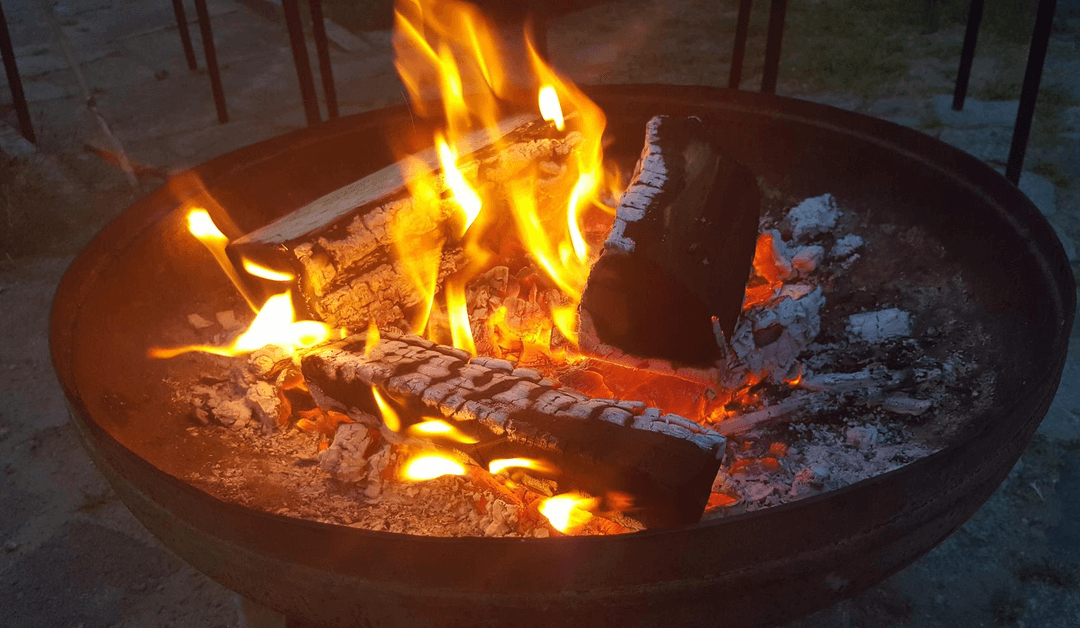 5 Best Ways to Start a Fire in a Fire Pit Safely